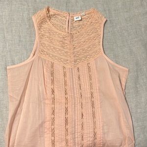 Gap fitted tank